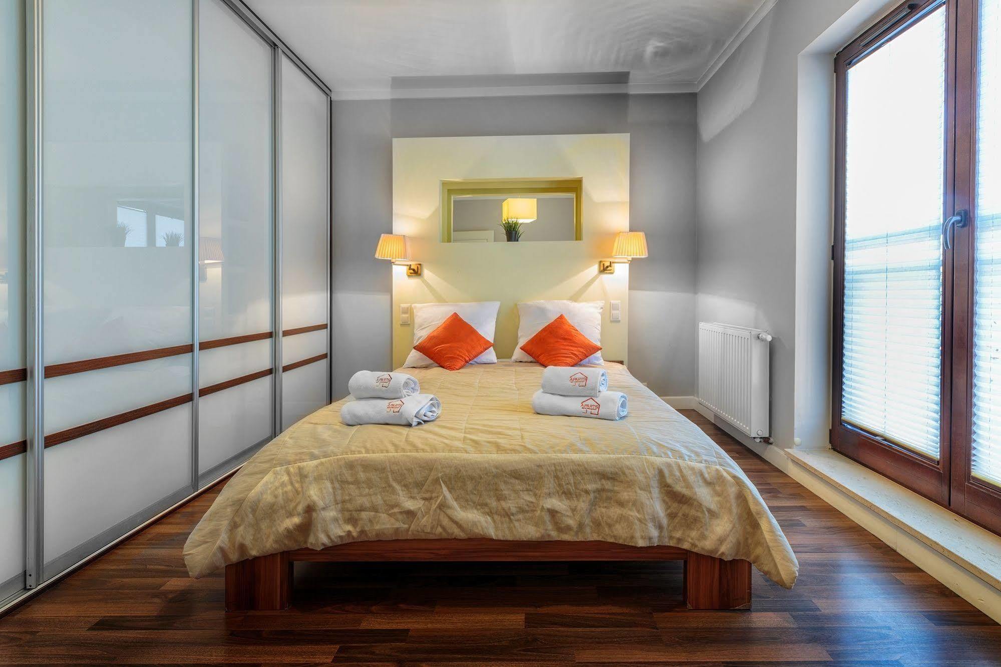 Apartamenty Aparts Łódź Extérieur photo